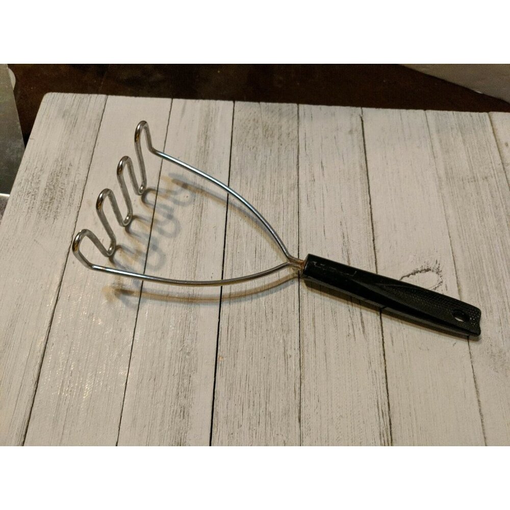 Vintage EKCO #9 Potato Vegetable Masher Black Handle Utensil 9"